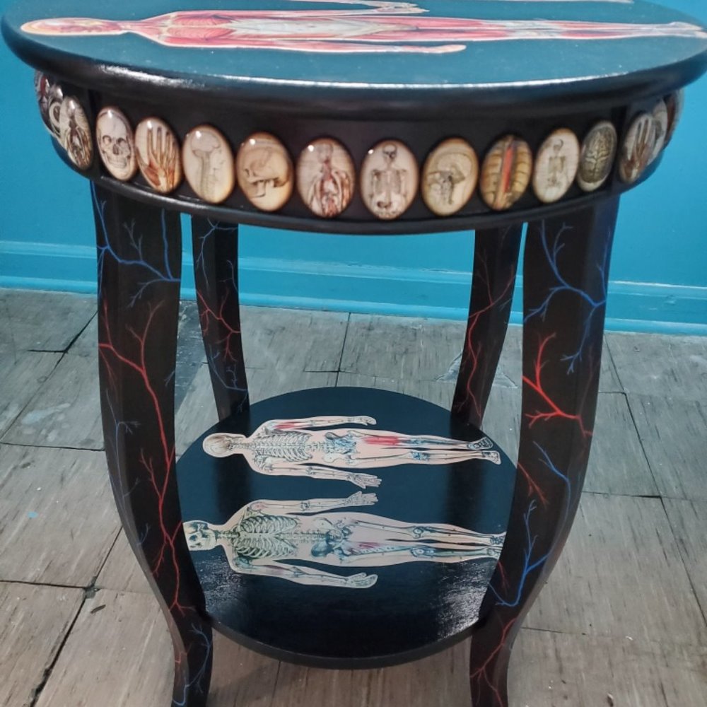Anatomy End Table - Picture 8 of 9